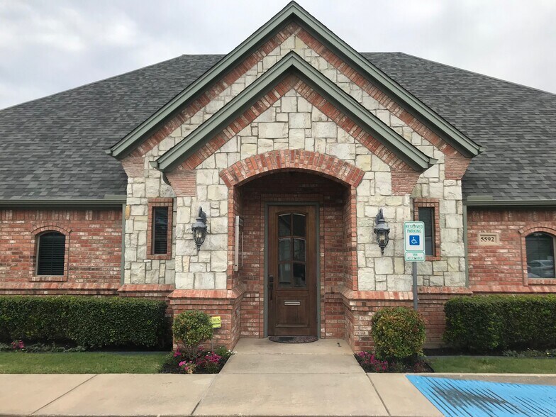 More Photos Of 5592 Davis Blvd, North Richland Hills Office Residential For Sale