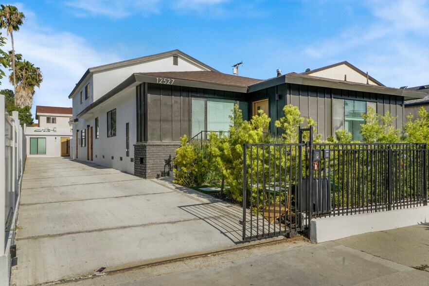 More Photos Of 12527 Cranbrook Ave, Hawthorne Apartments For Sale