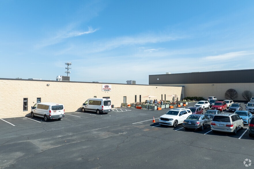 More Photos Of 94-104 Glenn St, Lawrence Manufacturing For Lease