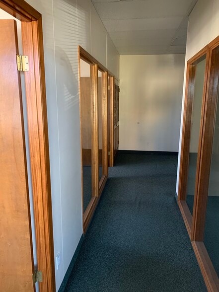 More Photos Of 275 E Douglas Ave, El Cajon Office For Lease
