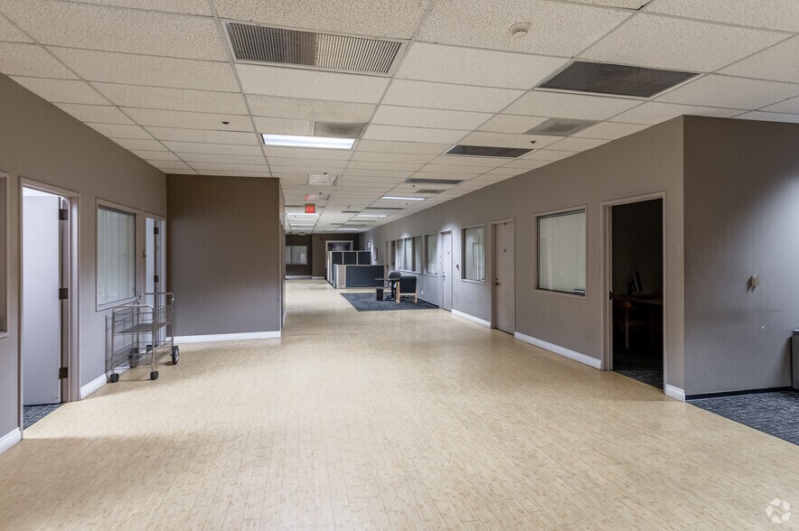 More Photos Of 625 N Grand Ave, Santa Ana Office For Sale