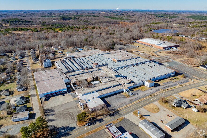 More Photos Of 1803 N Main St, Roxboro Manufacturing For Lease