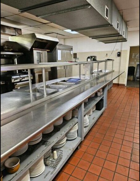 More Photos Of 201 Sugarloaf Rd, Hendersonville Hotel For Sale