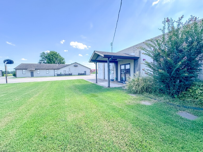 More Photos Of 2833 W Main St, Jenks Religious Facility For Sale