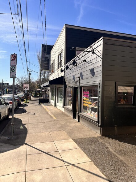 More Photos Of 3321-3327 SE Hawthorne St, Portland General Retail For Sale