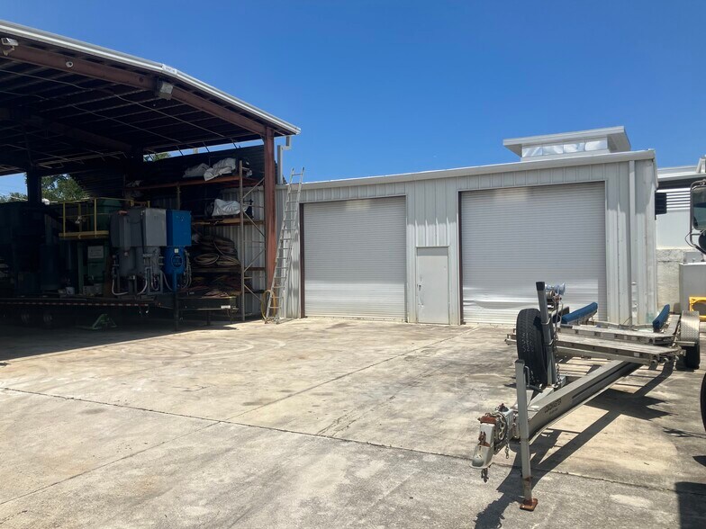 More Photos Of 3160 NE 3rd Ave, Oakland Park Warehouse For Lease