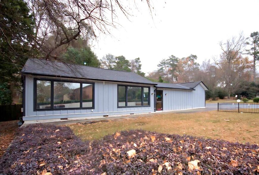 More Photos Of 3554 Hilton Ave, Columbus Medical For Sale