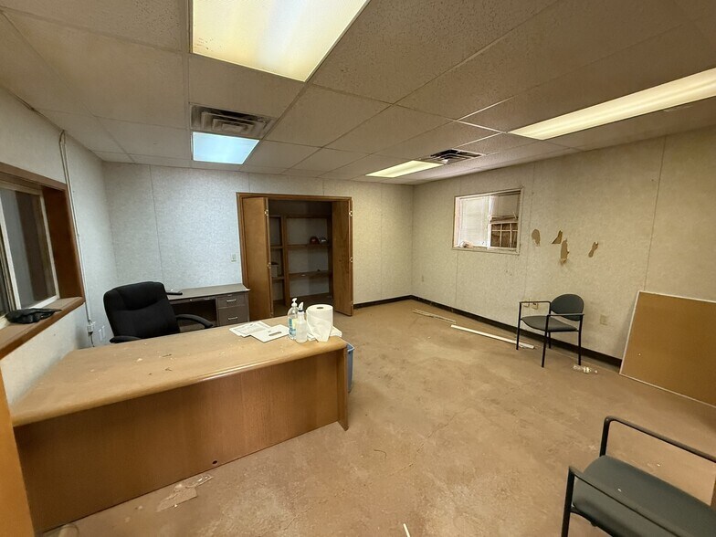 More Photos Of , Lamesa Industrial For Sale