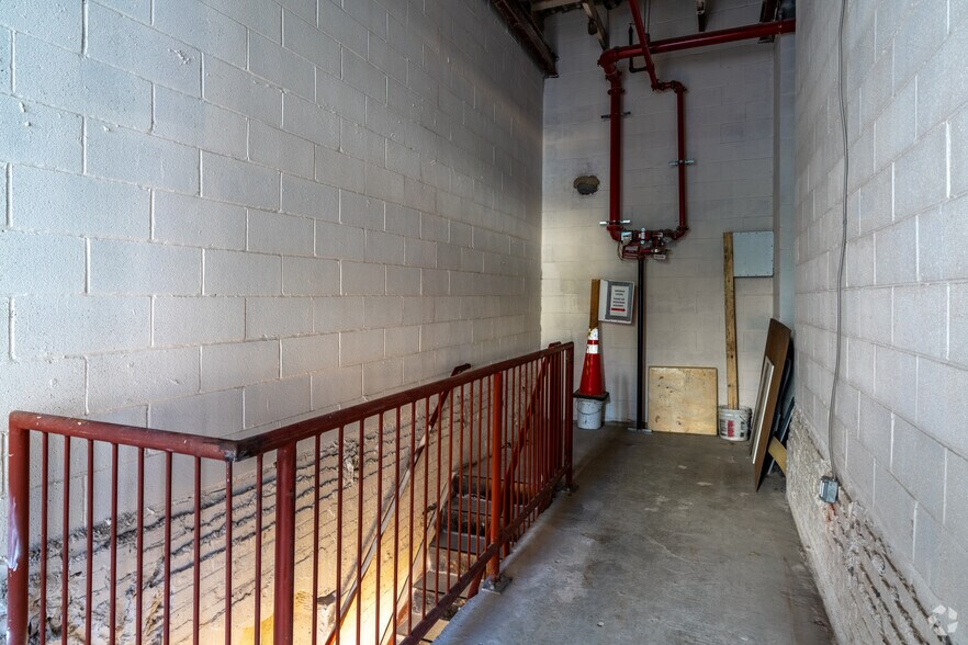 More Photos Of 1295 Madison Ave, New York Multifamily For Sale
