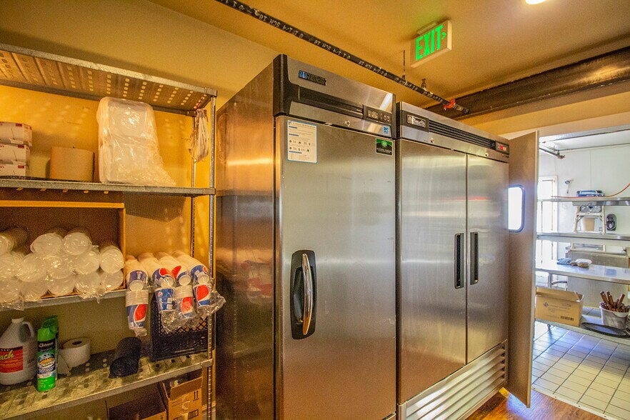 More Photos Of 231 E Main St, Trinidad Bar For Sale