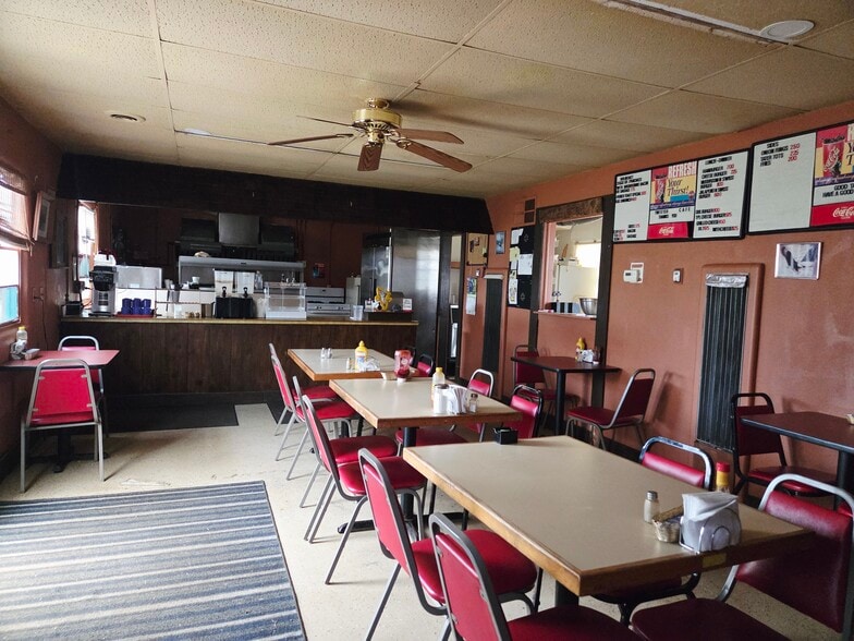 More Photos Of 124 Main St, Wakita Restaurant For Sale