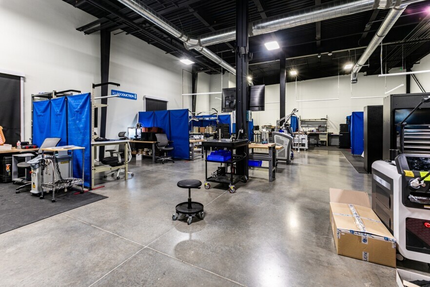 More Photos Of 4383 Forestdale Dr, Park City Warehouse For Lease