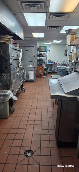 More Photos Of 750 E Pyle Ave, Las Vegas Storefront Retail Office For Lease