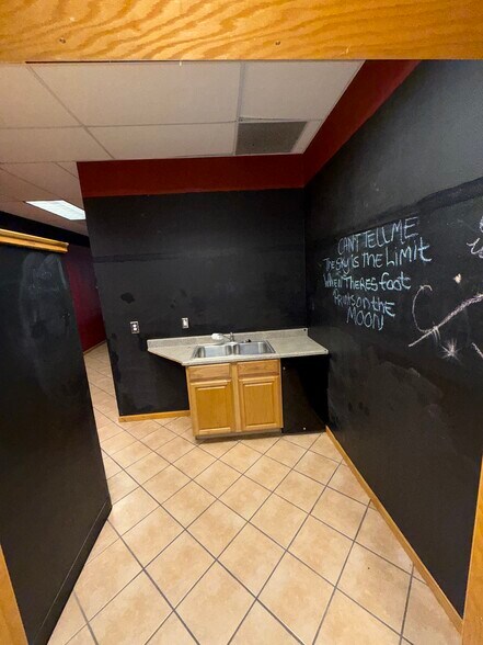 More Photos Of 116 East Blvd N, Rapid City Freestanding For Lease