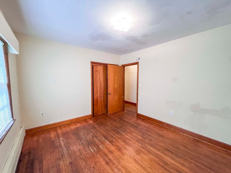 More Photos Of 1001 E Lynchburg Salem Tpke, Bedford Office For Sale