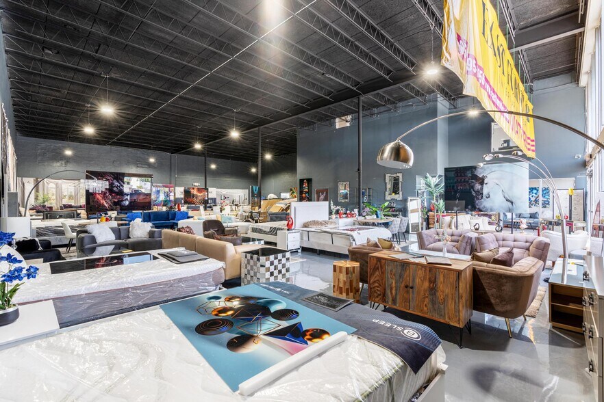 More Photos Of 1500 E Commercial Blvd, Fort Lauderdale Freestanding For Sale