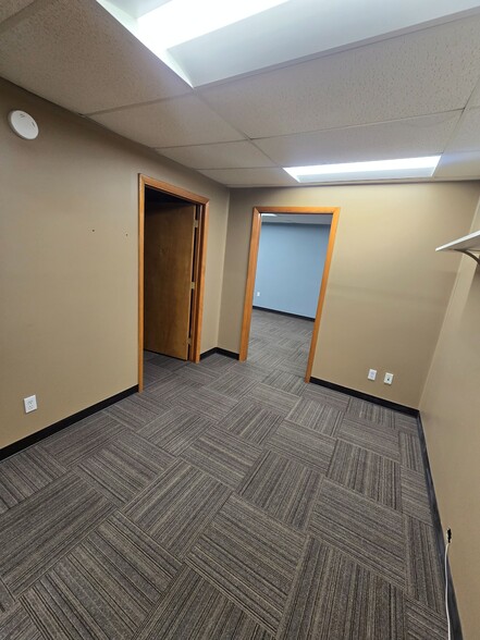 More Photos Of 3540 Jefferson Ave SE, Grand Rapids Warehouse For Lease