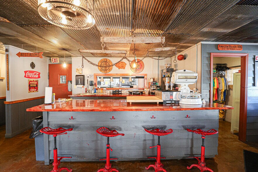 More Photos Of 15649 US-68, Benton Restaurant For Sale