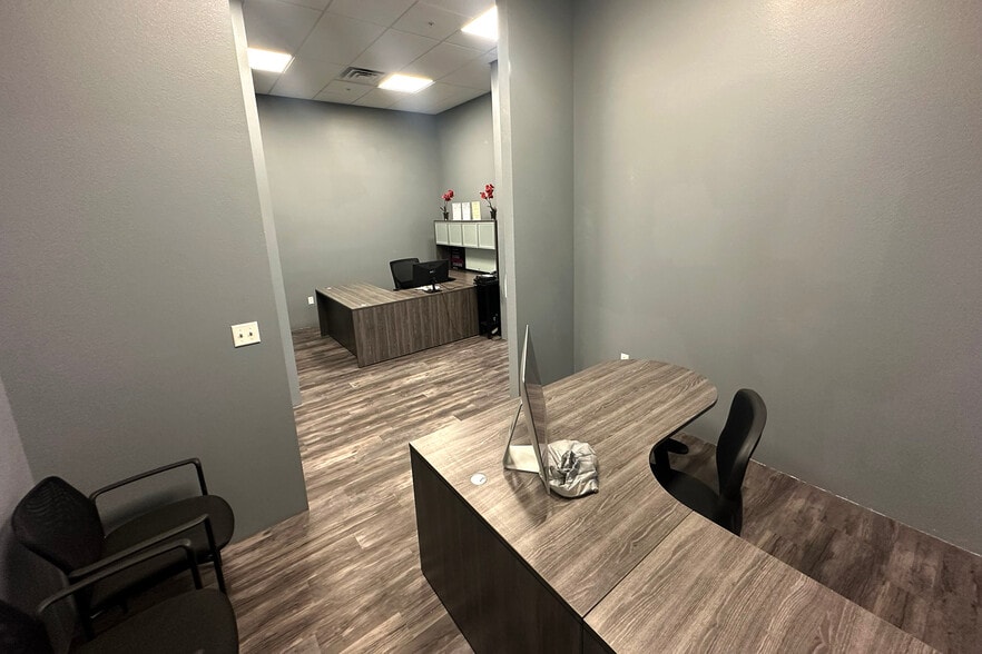 More Photos Of 5071 N Rainbow Blvd, Las Vegas Loft Creative Space For Lease