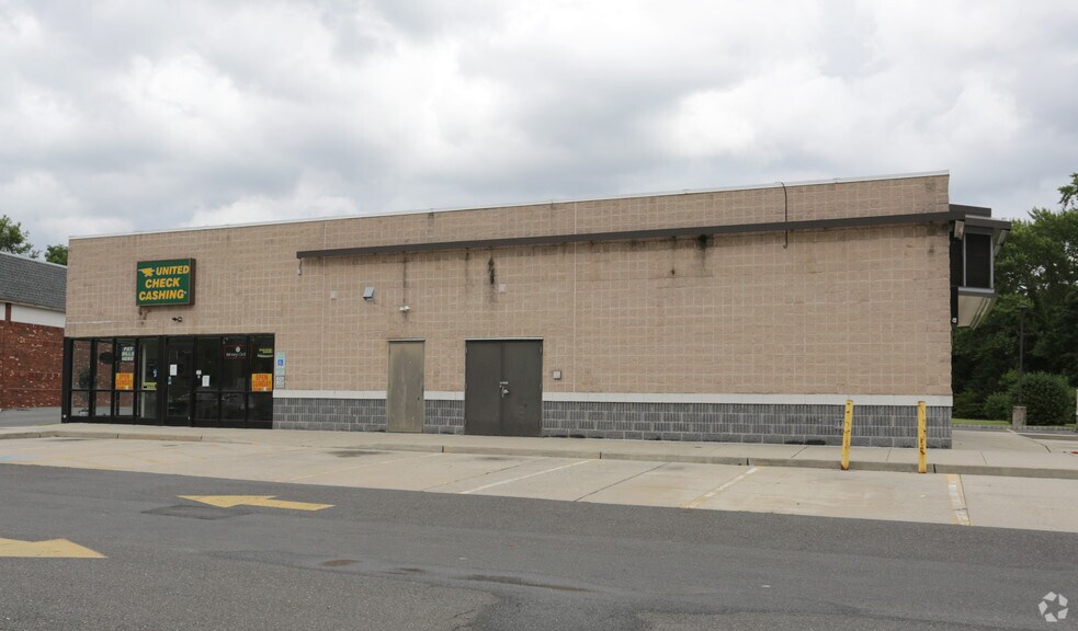 More Photos Of 71 S White Horse Pike, Stratford Freestanding For Lease