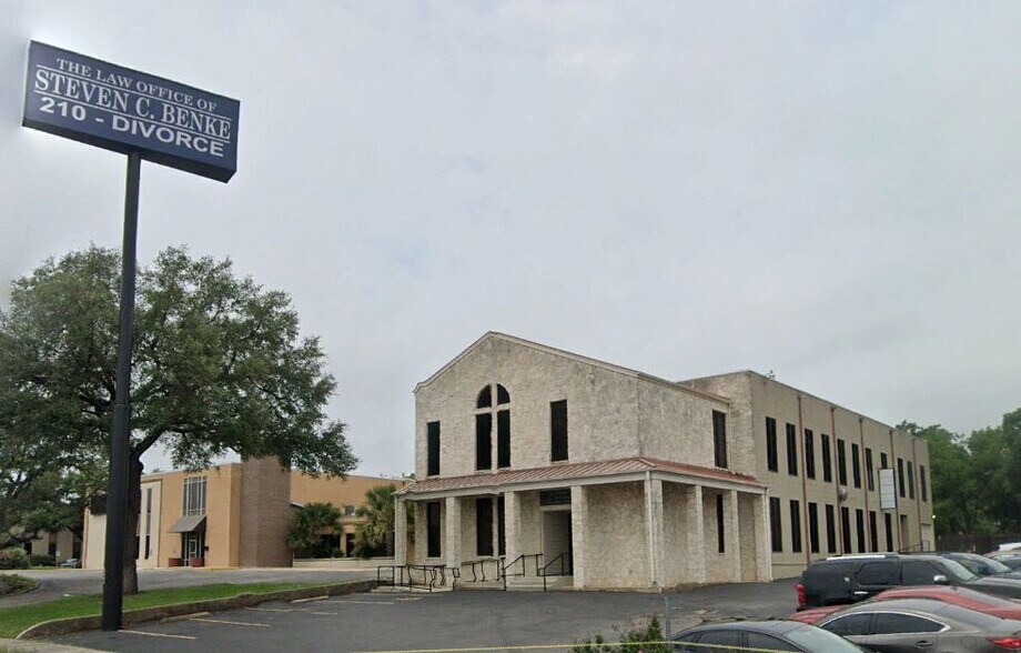More Photos Of 2941 Mossrock Dr, San Antonio Office For Sale