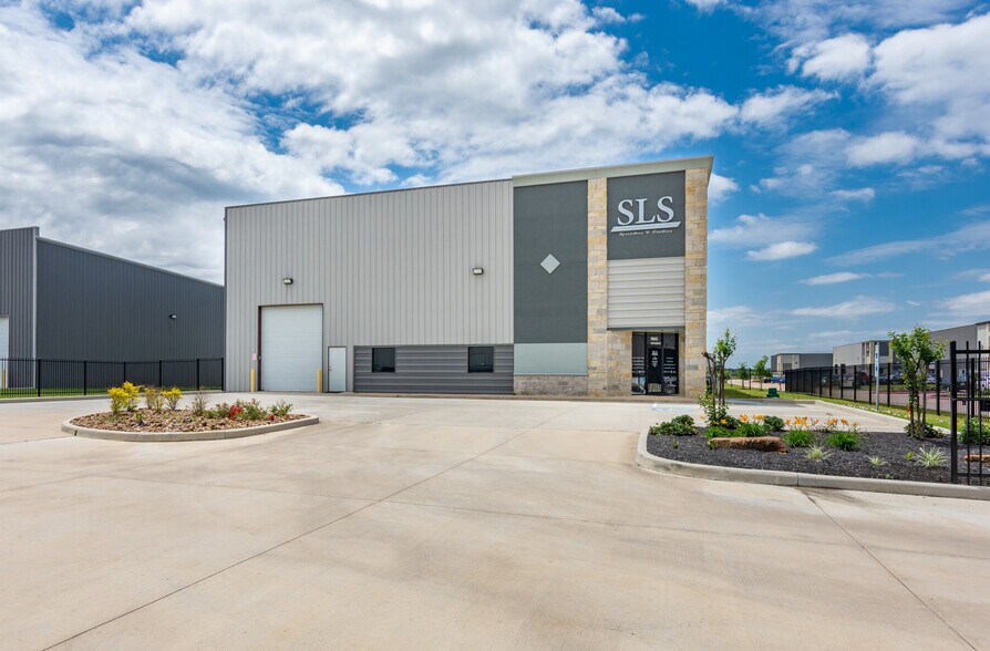 More Photos Of 17701 Telge Rd, Cypress Warehouse For Sale