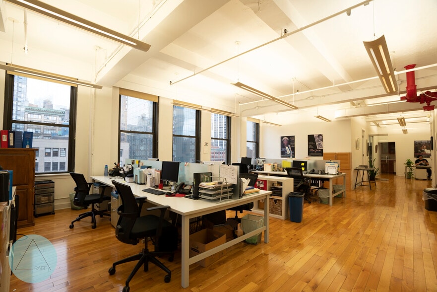 More Photos Of 115 W 29th St, New York Loft Creative Space For Sale