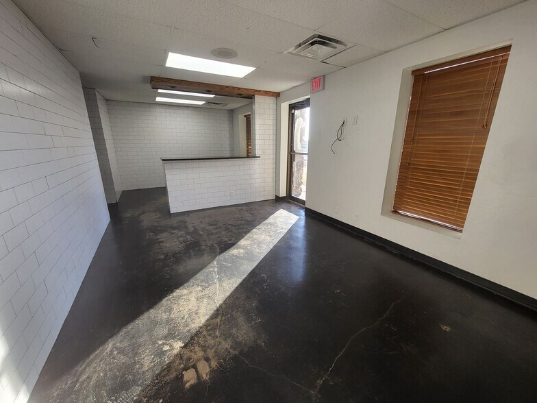 More Photos Of 4455 Woods and Sons Ave, Edmond Manufacturing For Lease