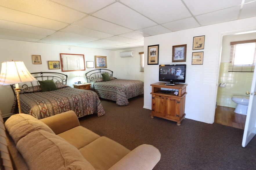 More Photos Of 410 Fremont St, Tombstone Hotel For Sale