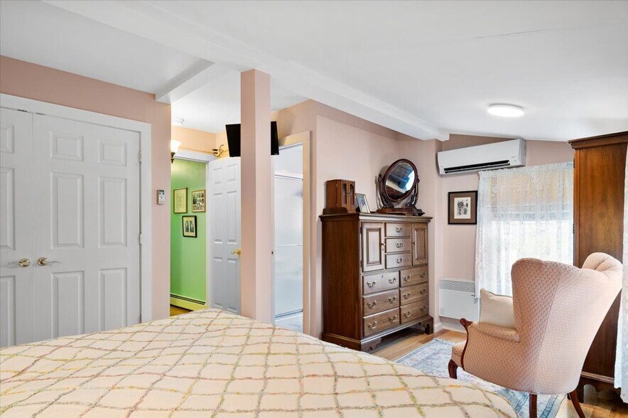 More Photos Of 153 Bay St, Glens Falls Hospitality For Sale