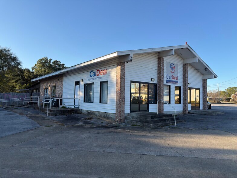 More Photos Of 3501 N Palafox St, Pensacola Freestanding For Sale