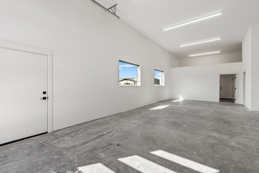 More Photos Of 202 Fletching Way, Belgrade Industrial For Sale