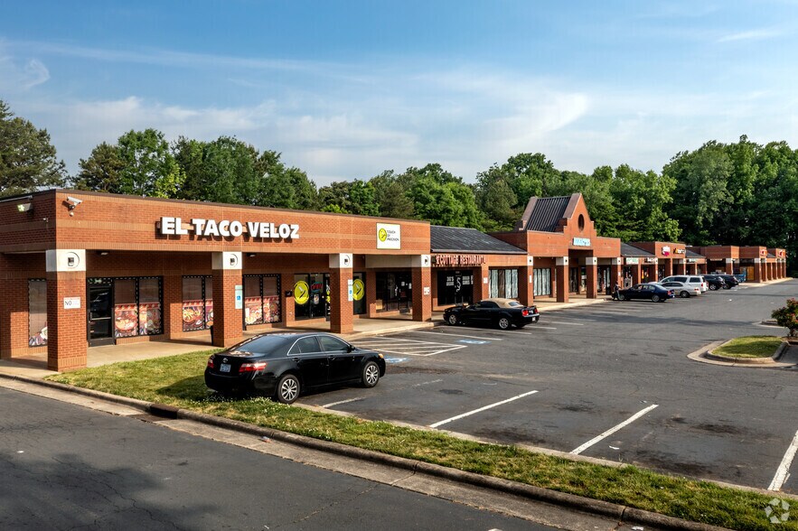 More Photos Of 6701 N Tryon St, Charlotte General Retail For Sale