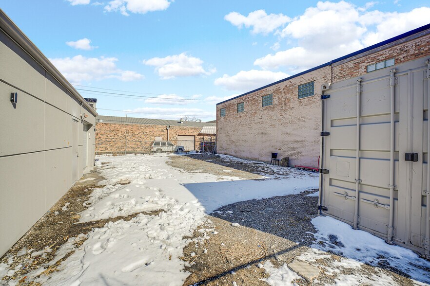 More Photos Of 10333 Oxford Ave, Chicago Ridge Warehouse For Sale