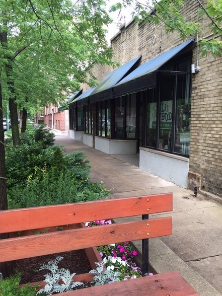 More Photos Of 1206 W Rosedale Ave, Chicago Storefront Retail Office For Lease