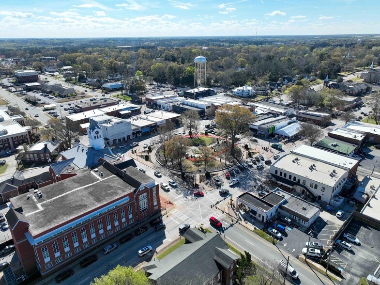 More Photos Of 48 Griffin St, McDonough Storefront For Sale