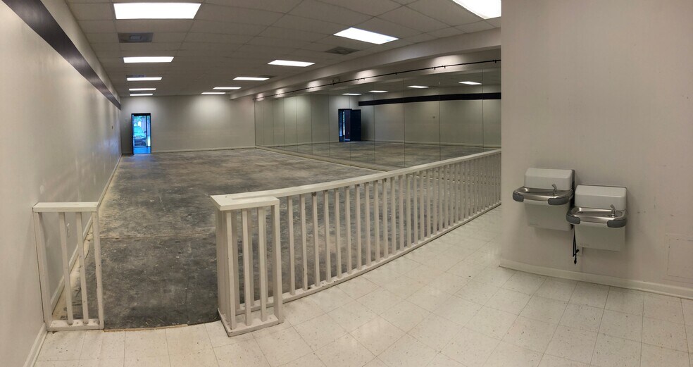 More Photos Of 1675 Peachtree Pky, Cumming Storefront Retail Office For Lease