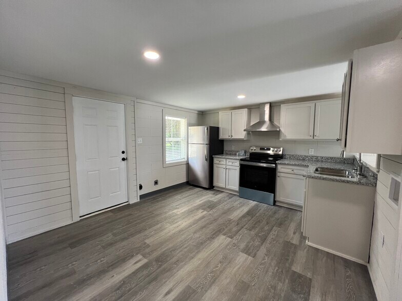 More Photos Of 1101 - 1106 Chappell St, Dudley Multifamily For Sale