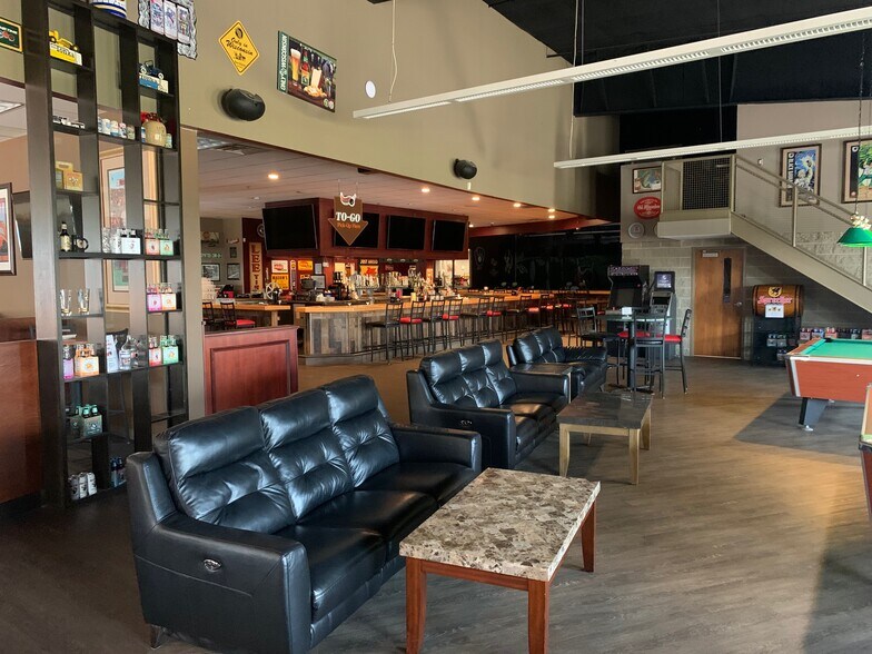 More Photos Of 277 Industrial Dr, Columbus Bowling Alley For Sale