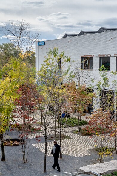 More Photos Of 4884-4892 Grand River Ave, Detroit Storefront Retail Office For Lease