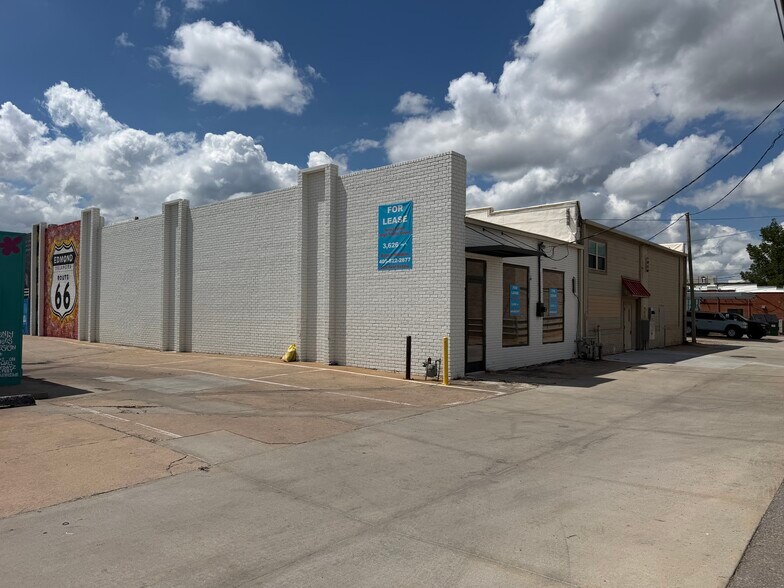More Photos Of 116 S Broadway, Edmond Storefront For Lease