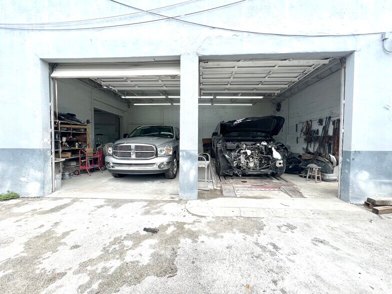 More Photos Of 813 NW 8th Ave, Fort Lauderdale Warehouse For Sale