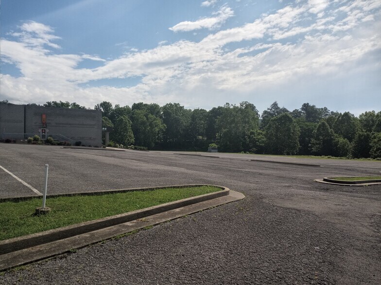 More Photos Of 1489 Milford St, Clarksburg Office For Sale