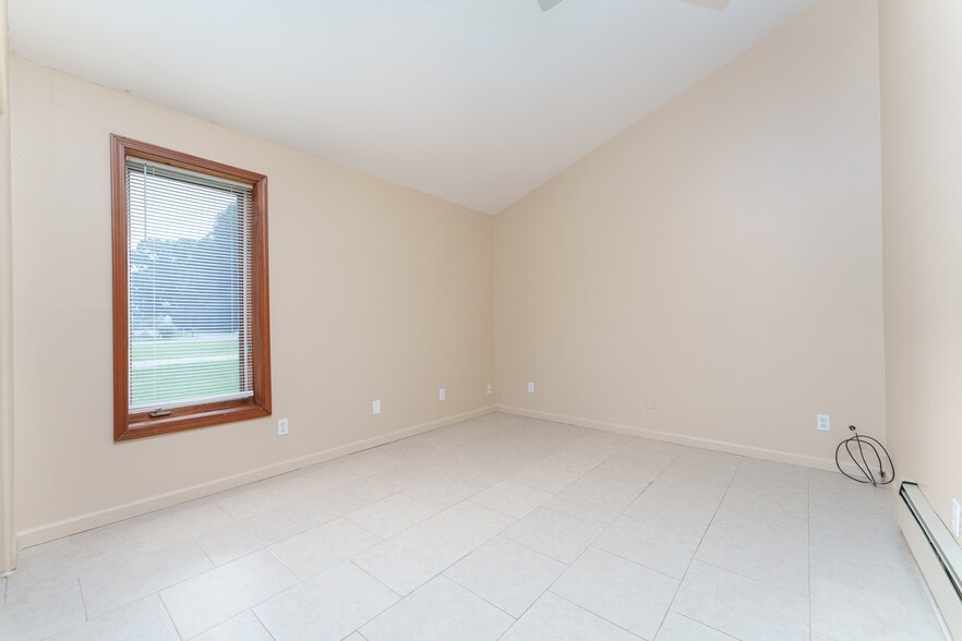 More Photos Of 15921 W M 36, Pinckney Light Distribution For Sale