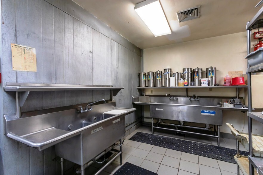 More Photos Of 101 Ironaton Rd, Talladega Golf Course Driving Range For Sale