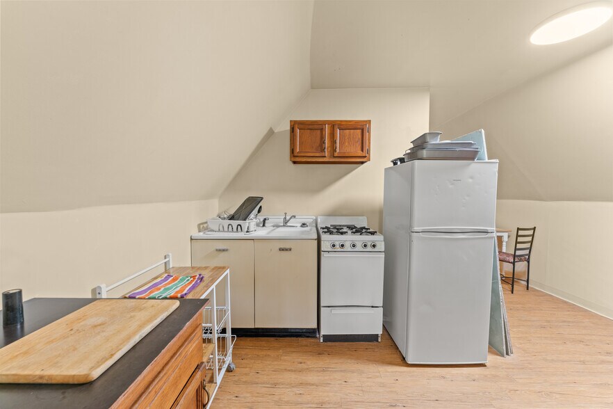 More Photos Of 158 Chapin St, Binghamton Apartments For Sale
