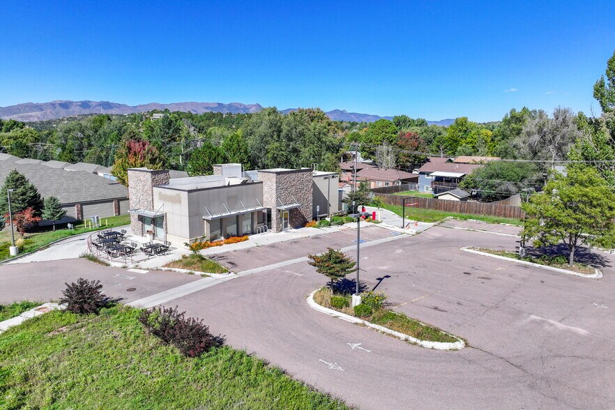 More Photos Of 3220 Austin Bluffs Pky, Colorado Springs Freestanding For Lease