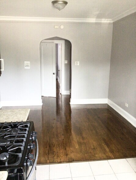 More Photos Of 7646 S Ingleside Ave, Chicago Apartments For Sale