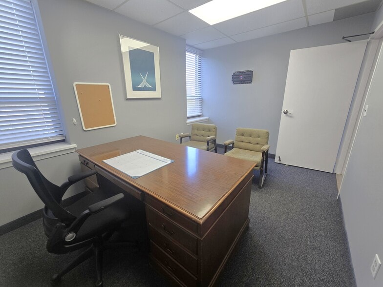 More Photos Of 881 Allwood Rd, Clifton Medical For Lease