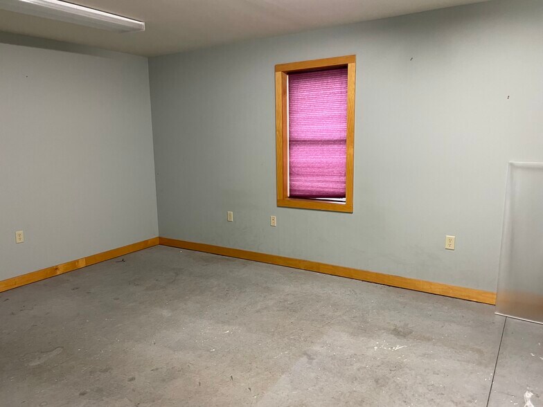 More Photos Of 100 Cherry Tree Hill Ln, Barton Apartments For Sale